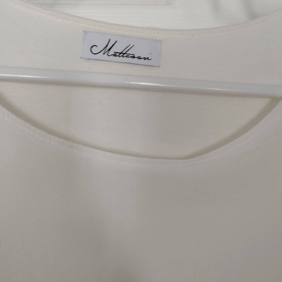 White Short-sleeved Blouse - Picture 3 of 5